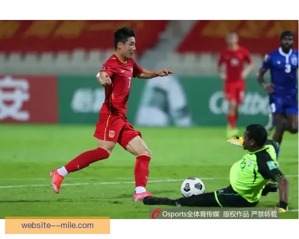 格里马尔多巧妙小角度劲射闪电破门震撼拜仁球迷